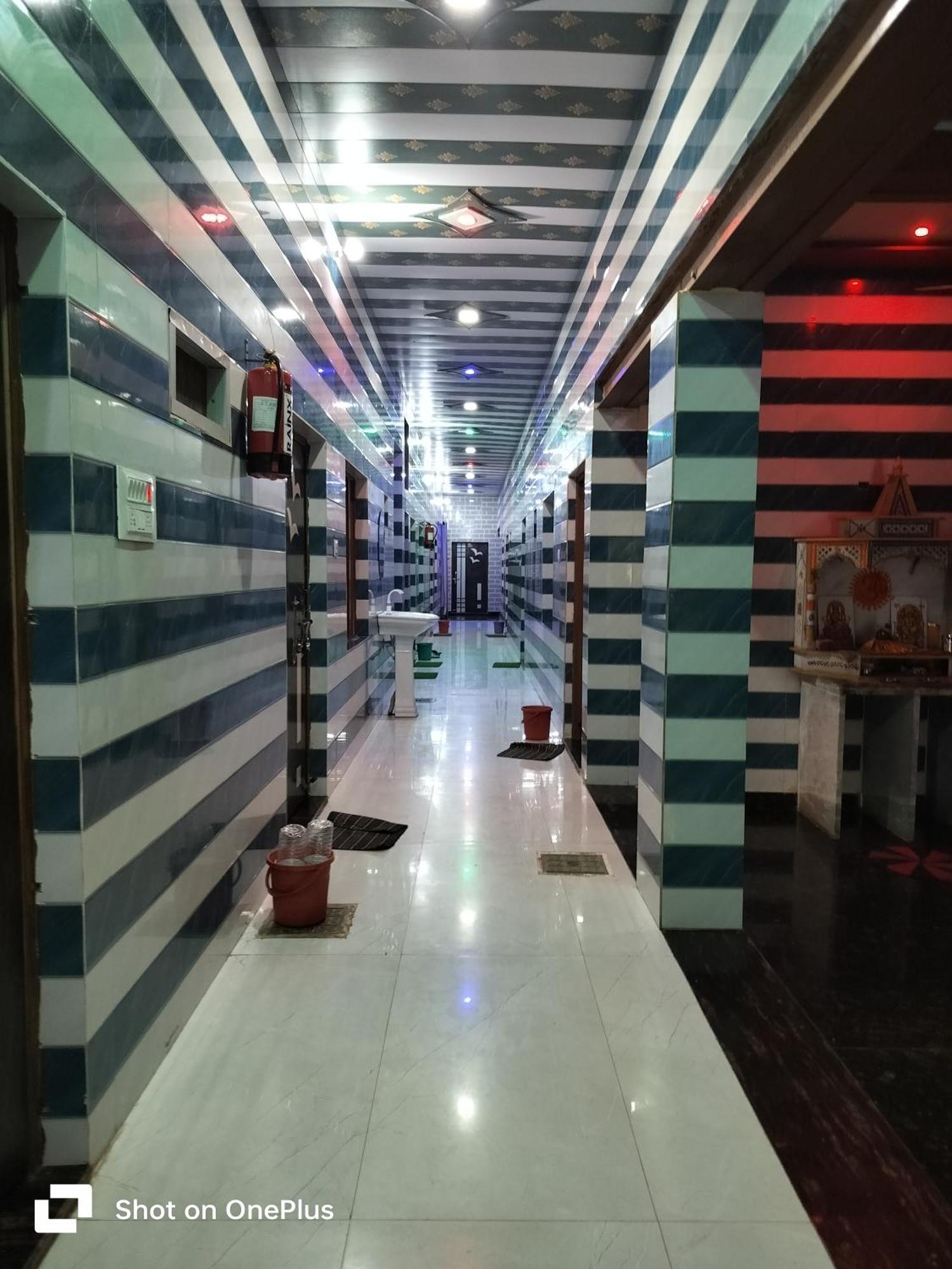 M&S Seva Sadan Hotel Govardhan Exterior foto